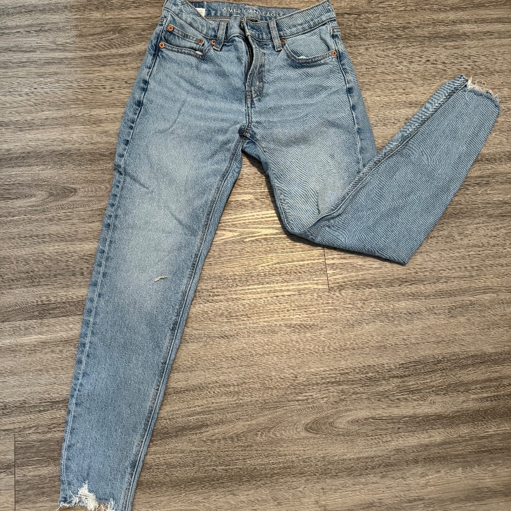Women's American eagle jeans
